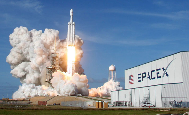 space-x-falcon-heavy-1